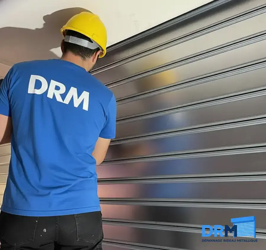 Rideau metallique endommage necessitant un depannage urgent a Creil